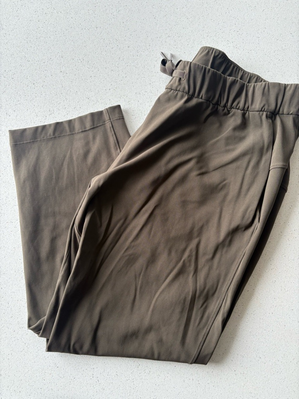 Lululemon capri pants - olive colour